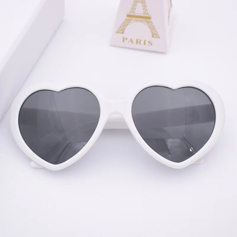 New Vintage Love Sunglass Fashion Heart Shaped Sunglasses Women Summer Cute Sexy Retro Cat Eye Sunglasses Hot Trendy Unisex