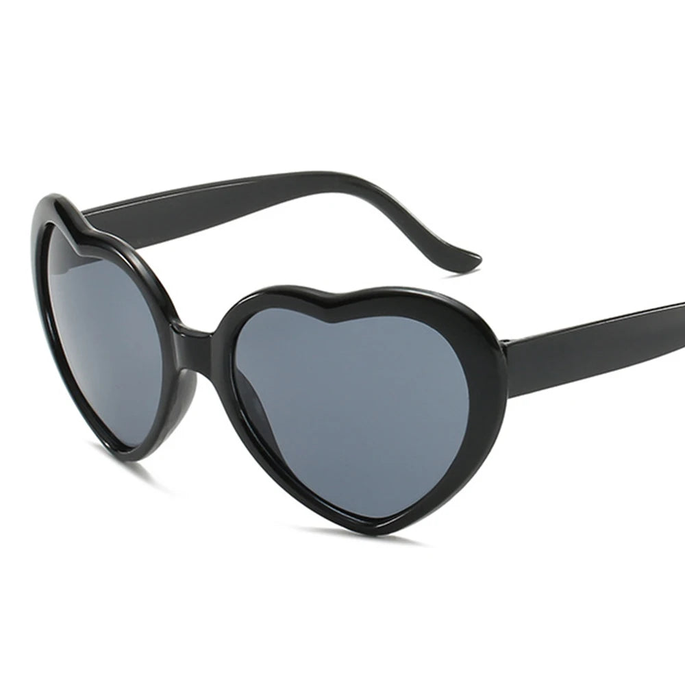 New Vintage Love Sunglass Fashion Heart Shaped Sunglasses Women Summer Cute Sexy Retro Cat Eye Sunglasses Hot Trendy Unisex